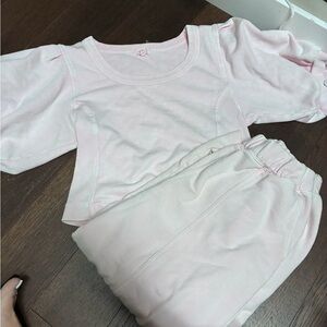 aerie Light Pink Puff Sleeve top and barrel sweatpants
